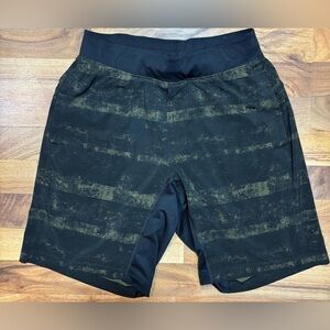 Lululemon T.H.E. Shorts Lined Men’s Black Green Camo Zip Pocket Medium